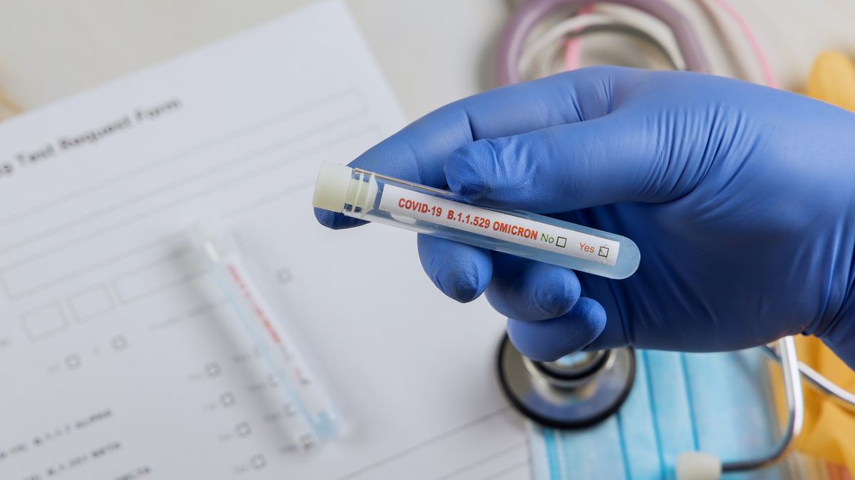 Omikron byl v Evropě o týden dřív, EMA slibuje schválení vakcíny do 4 měsíců